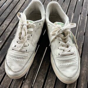 Reebok Class C chalk/cream colored Leather Sneakers size 9